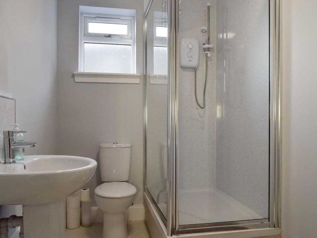 Courtyard Holiday Apartments Інверкитінг Екстер'єр фото