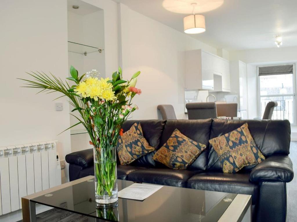 Courtyard Holiday Apartments Інверкитінг Екстер'єр фото